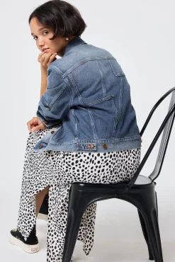 Women Scamp & Dude Authentic Indigo Trucker Denim Jacket