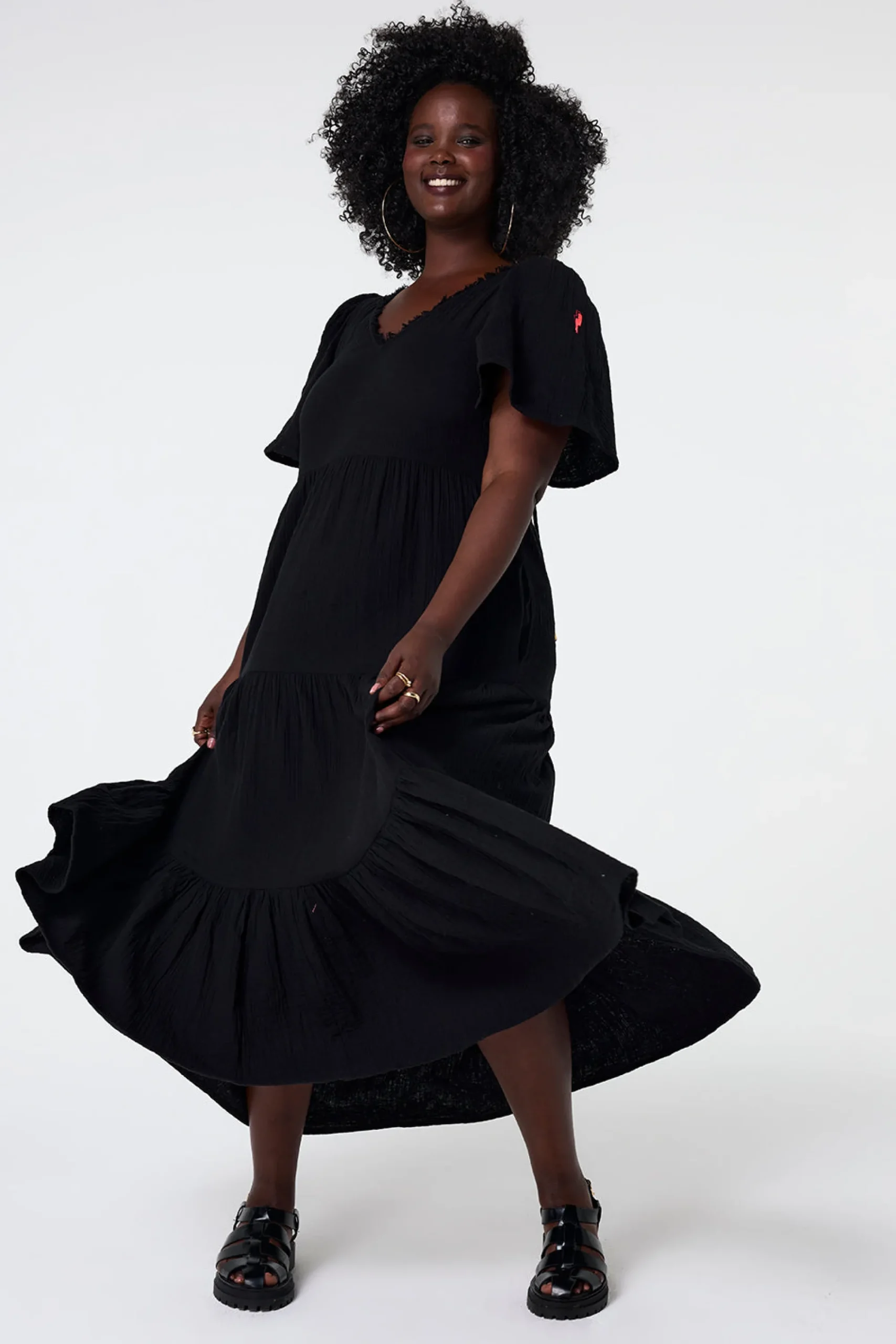 Women Scamp & Dude Black Flute Sleeve Tiered Midi Dress