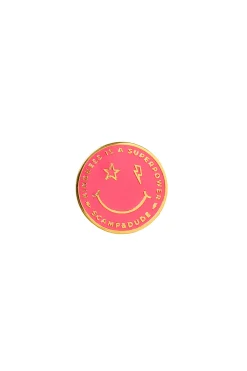 Women Scamp & Dude Coral Smiley Pin Badge
