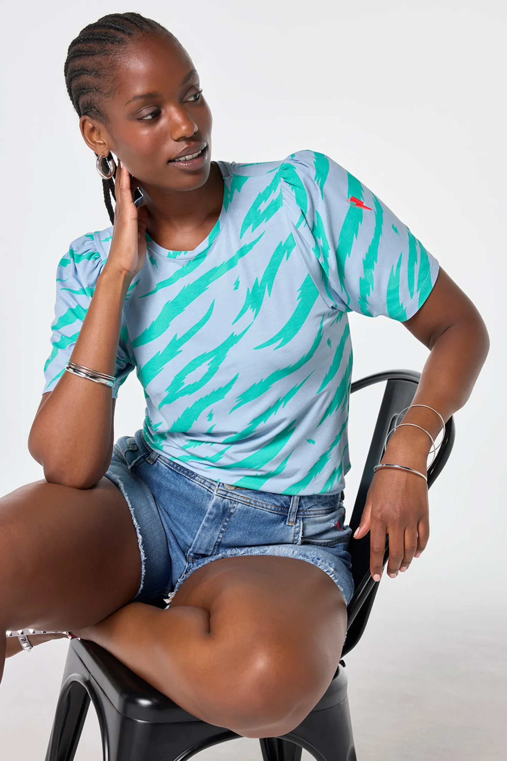 Women Scamp & Dude Light Blue with Green Graphic Tiger T-Shirt