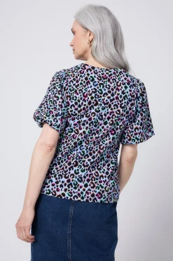 Women Scamp & Dude Light Blue with Rainbow Shadow Leopard Puff Sleeve T-Shirt