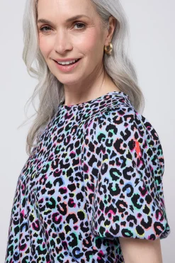 Women Scamp & Dude Light Blue with Rainbow Shadow Leopard Puff Sleeve T-Shirt