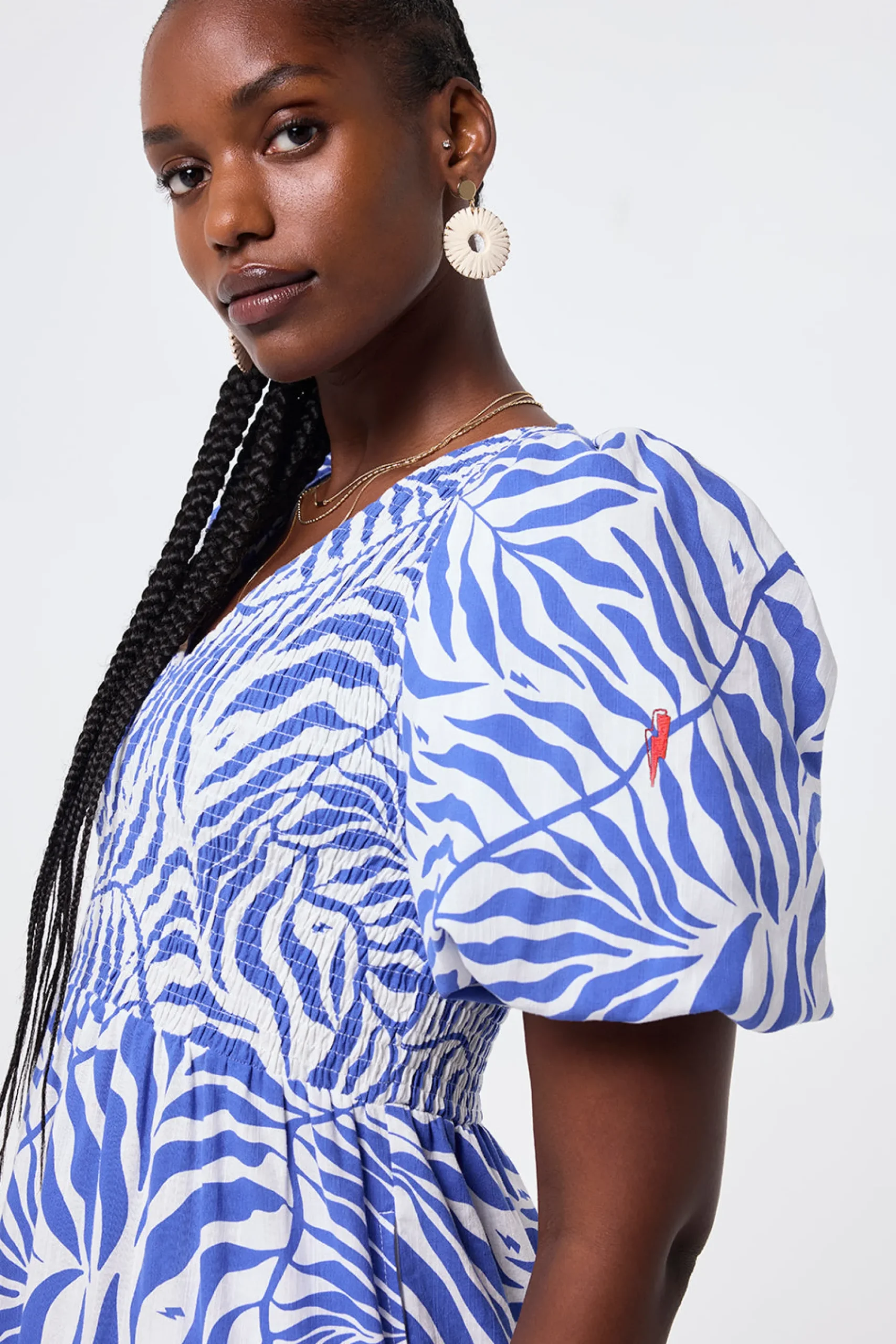 Women Scamp & Dude White with Blue Palm Shirred Puff Sleeve Maxi Dress