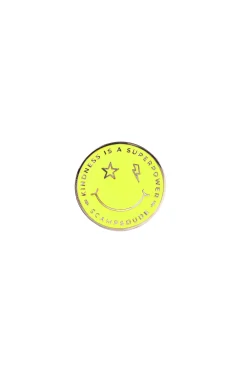 Women Scamp & Dude Yellow Smiley Pin Badge